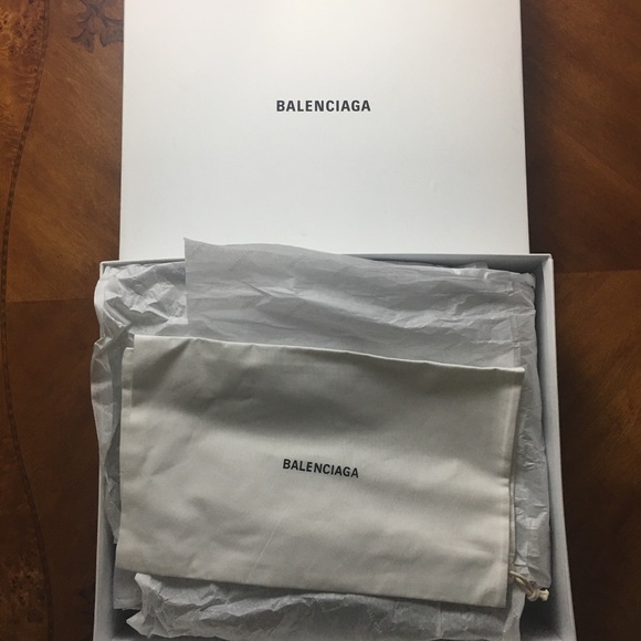 Balenciaga Triple S Sneakers - Picture 4 of 4